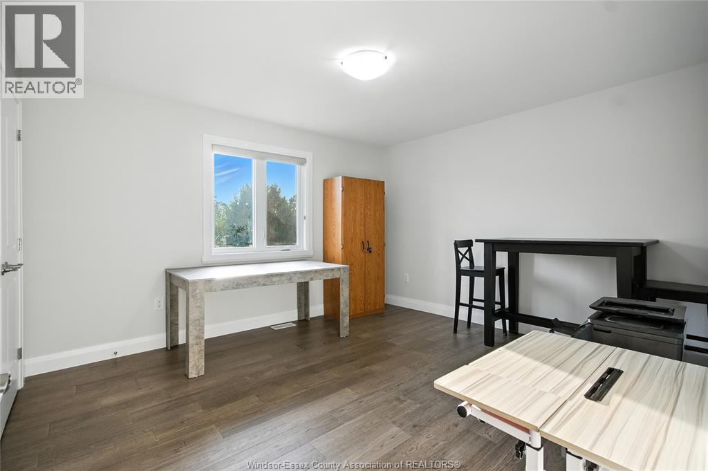 Photo 23 of 27 Kingsbridge Drive, Amherstburg ON