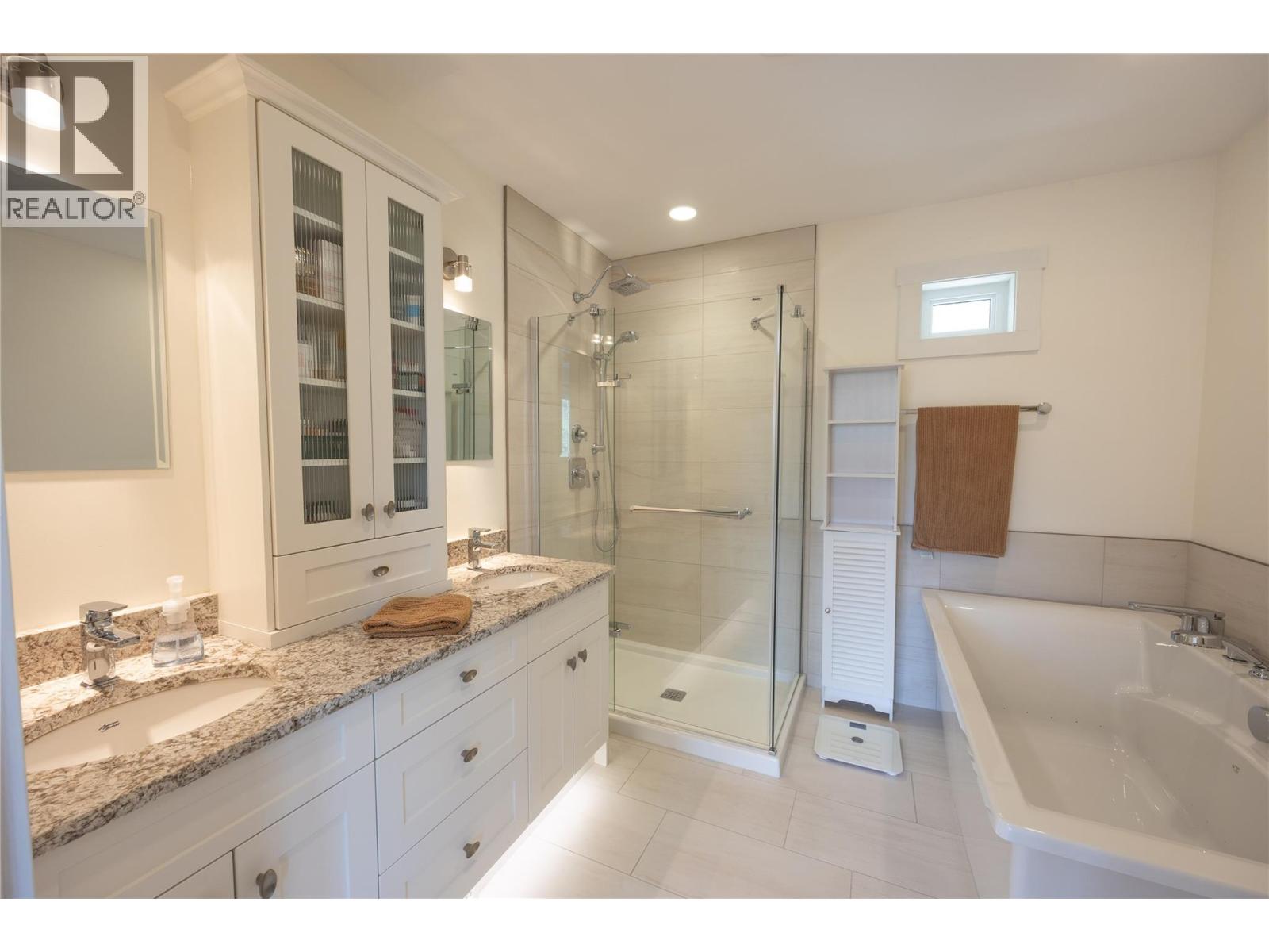  5609 Yarrow Street, Oliver