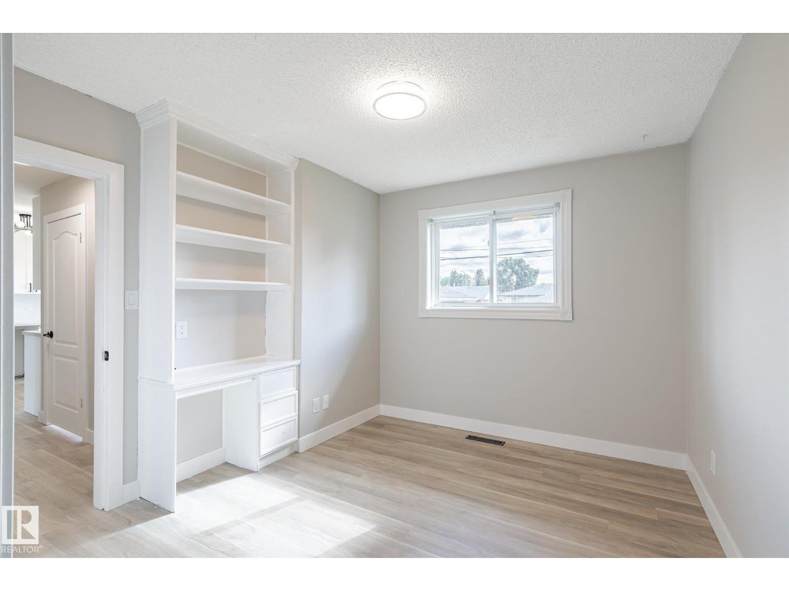 Photo 49 of 13543 139 St Nw, Edmonton AB