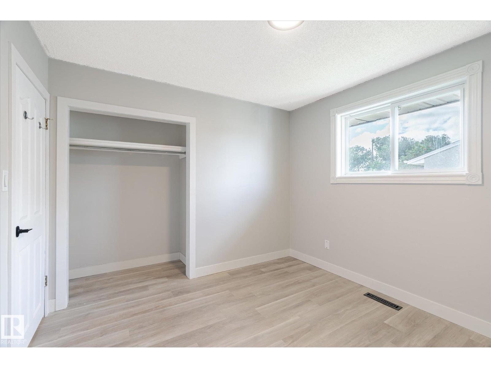 Photo 52 of 13543 139 St Nw, Edmonton AB