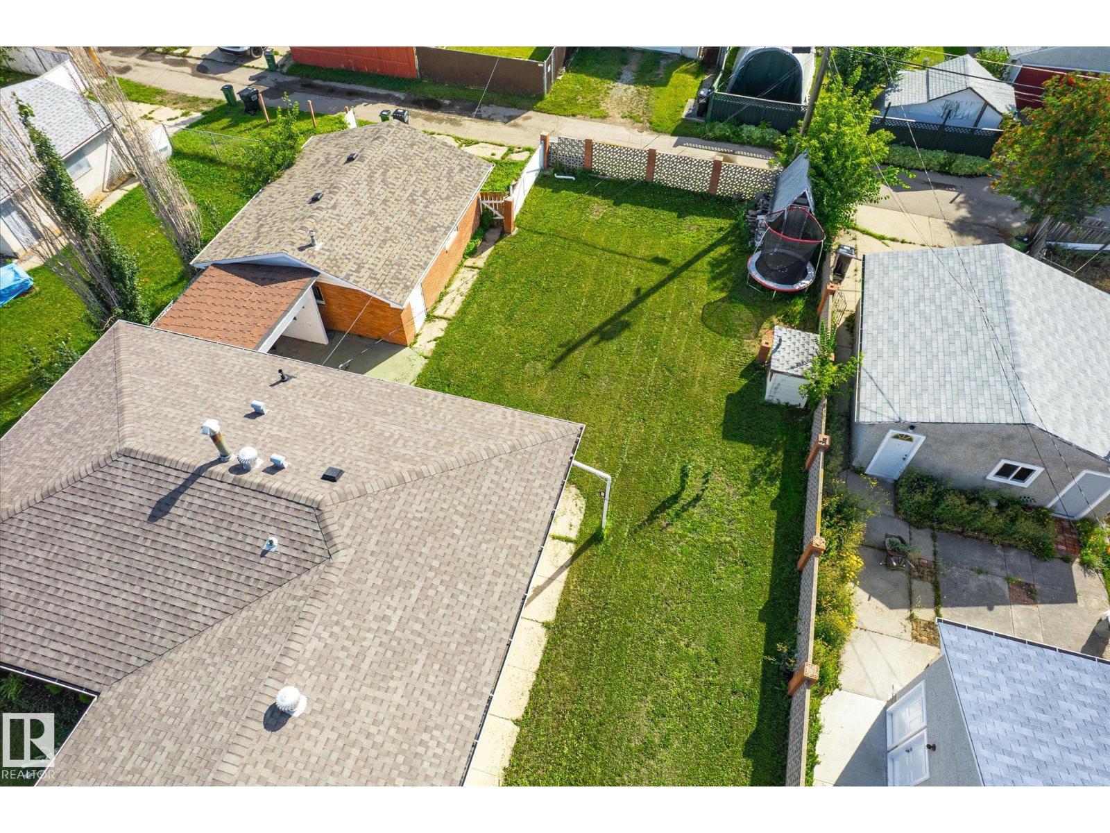 Photo 43 of 13543 139 St Nw, Edmonton AB