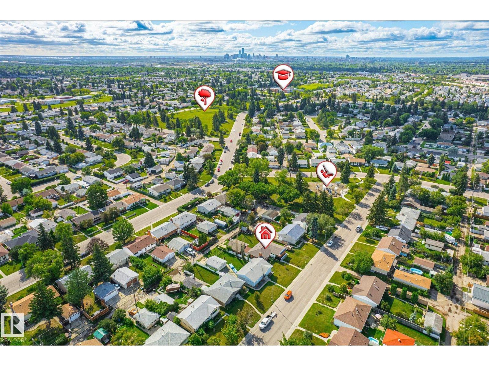 Photo 48 of 13543 139 St Nw, Edmonton AB
