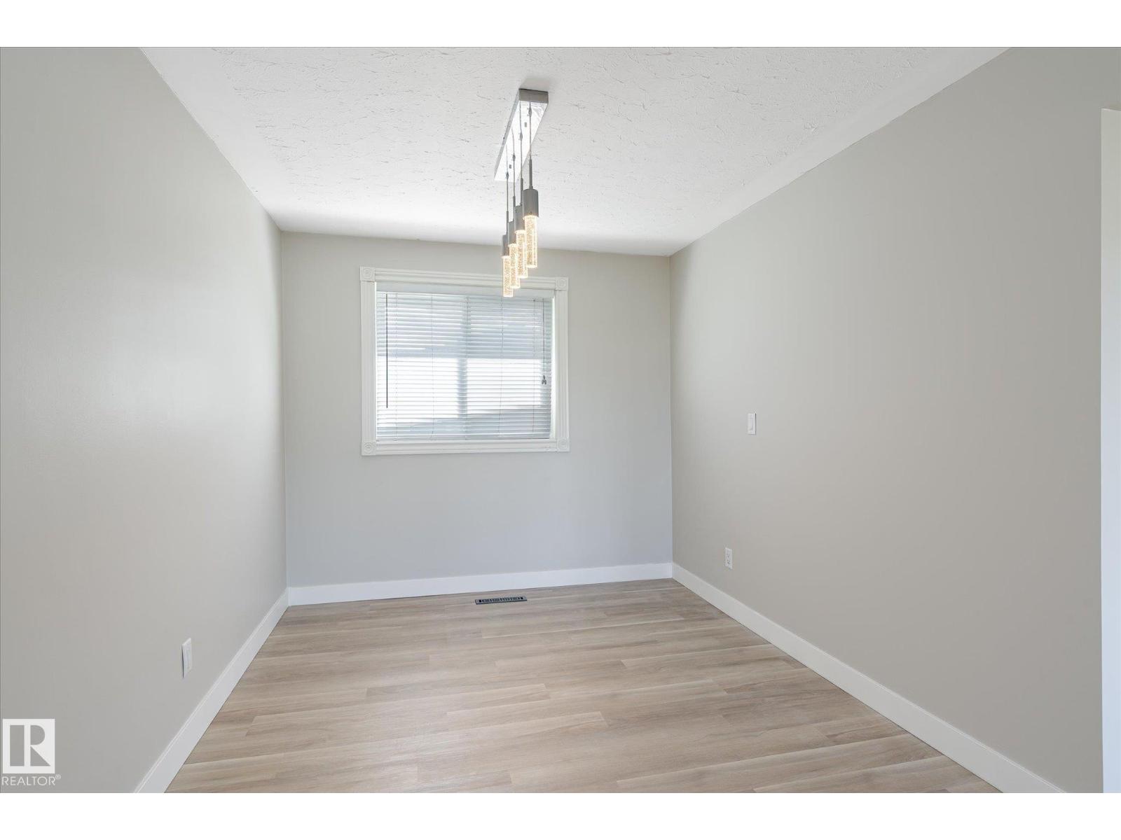 Photo 45 of 13543 139 St Nw, Edmonton AB