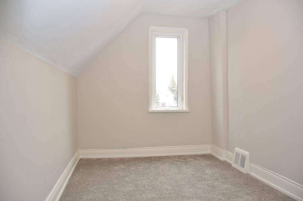 Photo 7 of 455 Manitoba Avenue, Winnipeg MB