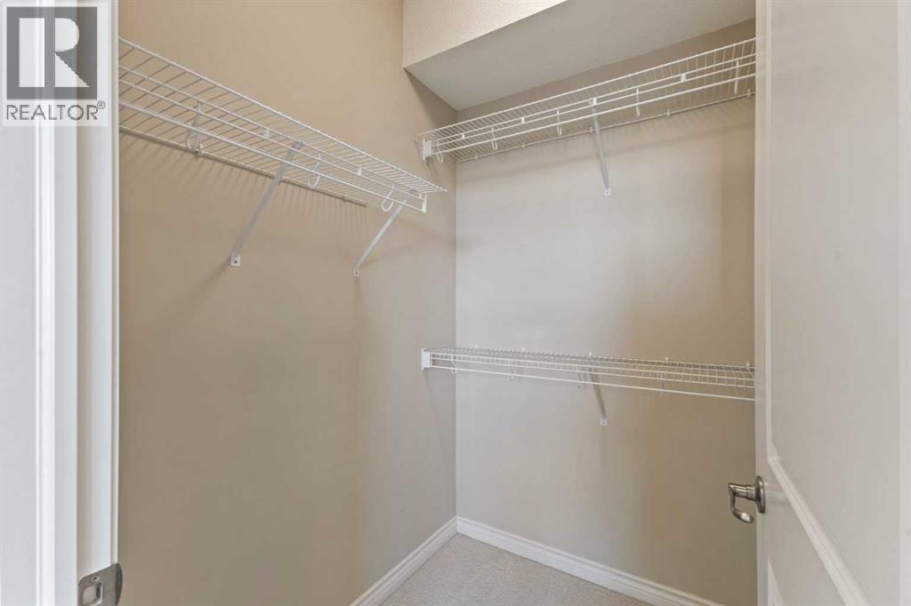 Single Family House Low rise for Sale in   Val Gardena View SW Springbank Hill Calgary 