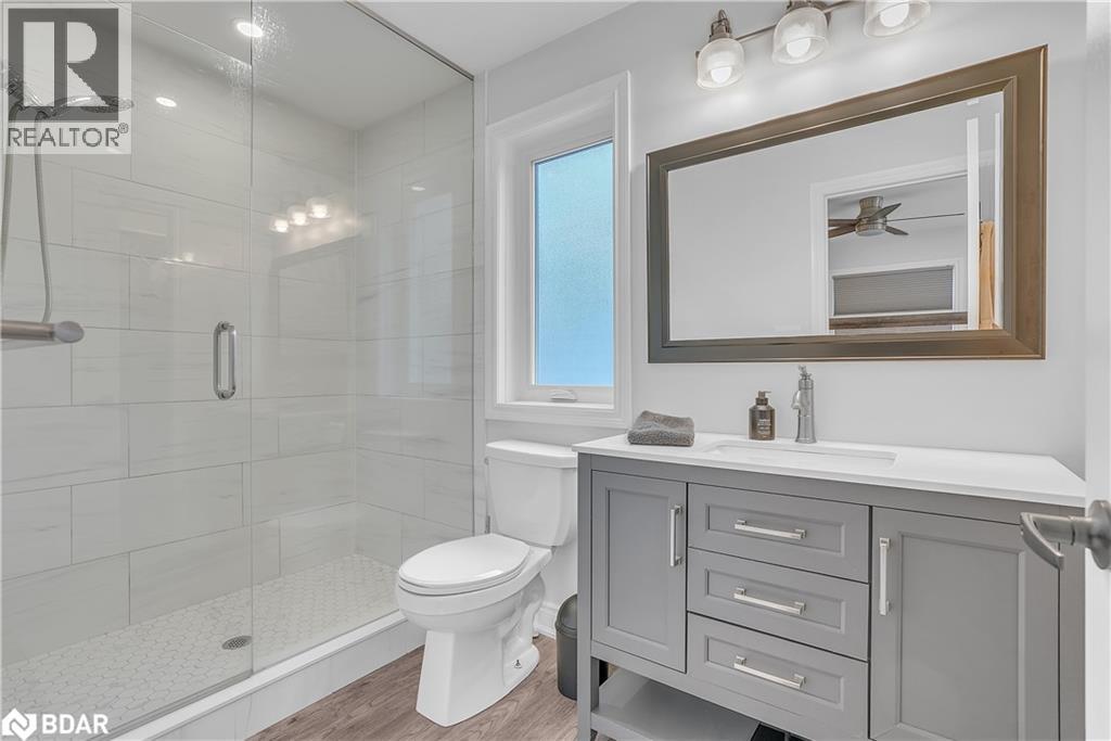Photo 26 of 125 Dundonald Street, Barrie ON