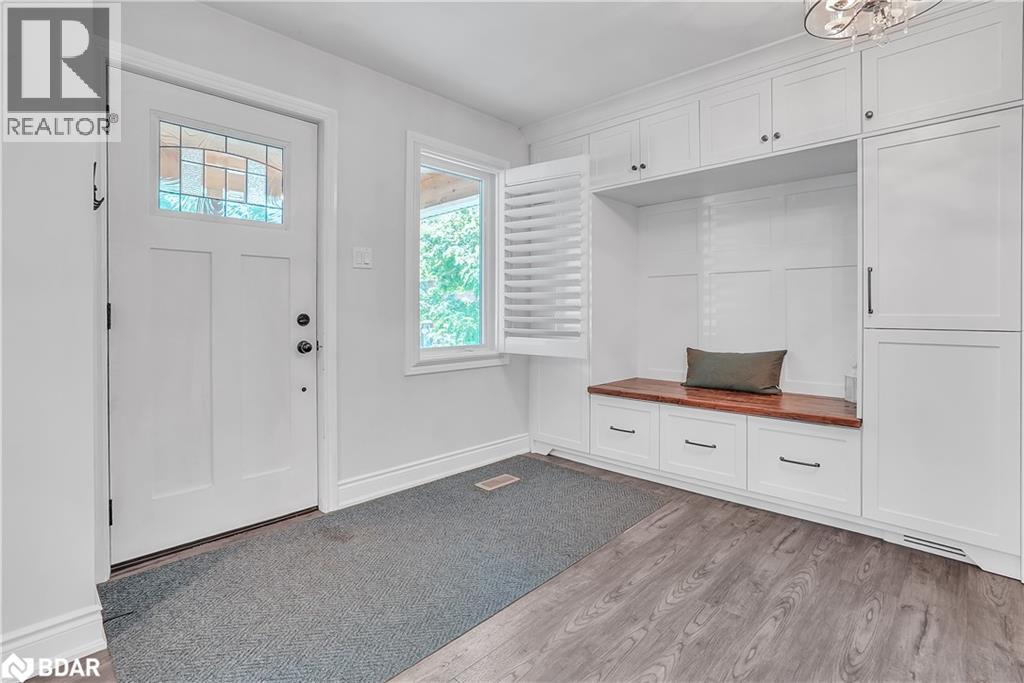Photo 6 of 125 Dundonald Street, Barrie ON