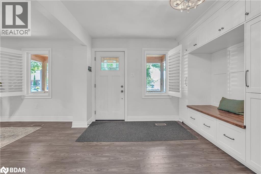 Photo 7 of 125 Dundonald Street, Barrie ON