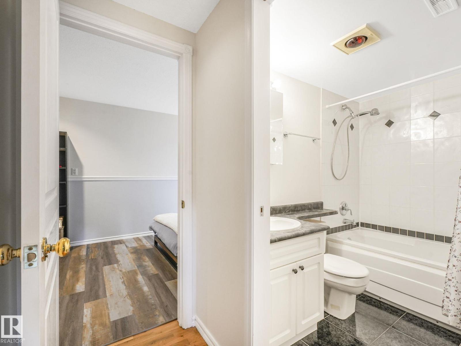 Photo 65 of 8614 108 A St Nw, Edmonton AB