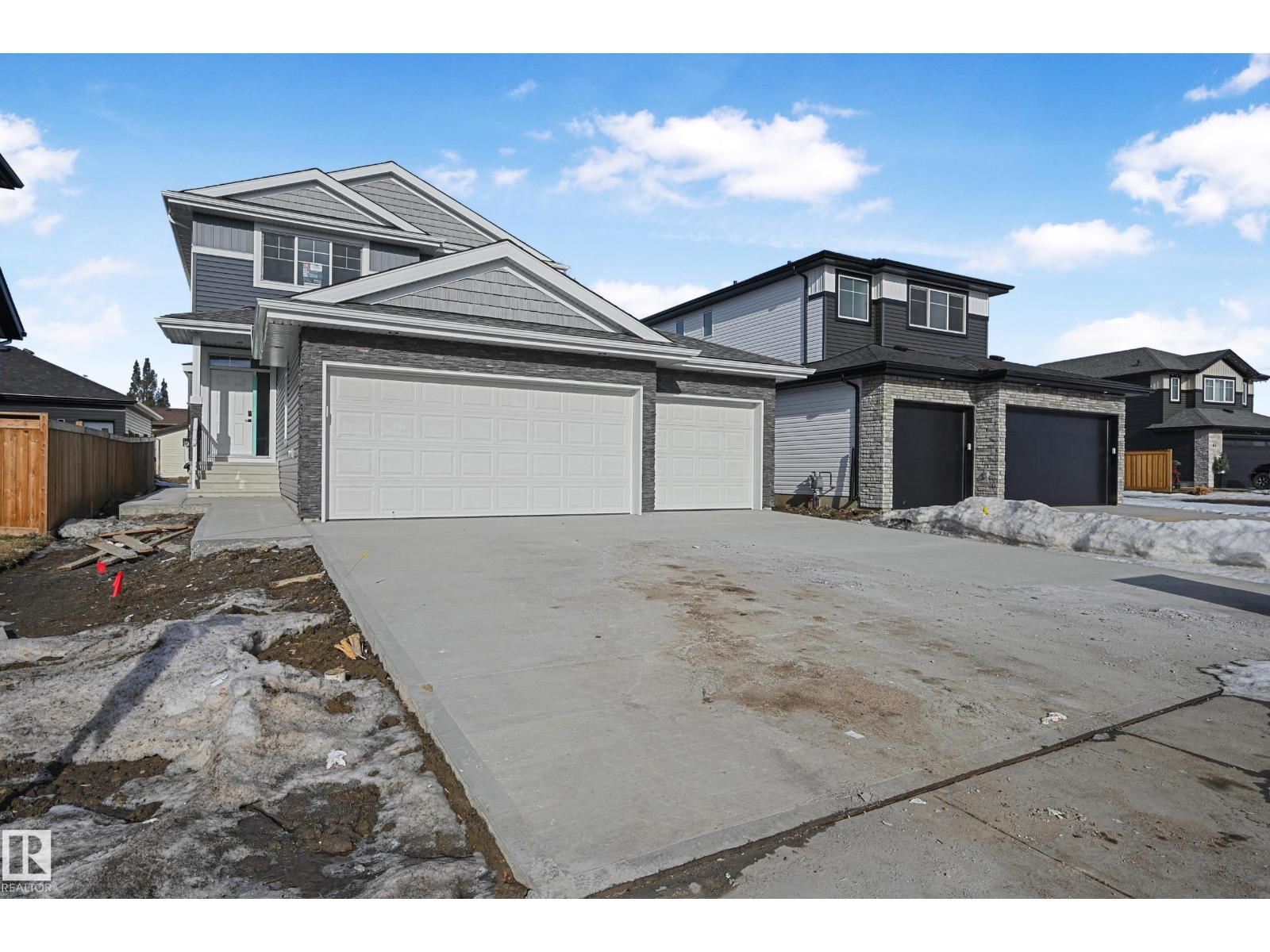 Photo 1 of 76 Maple Cr, Gibbons AB