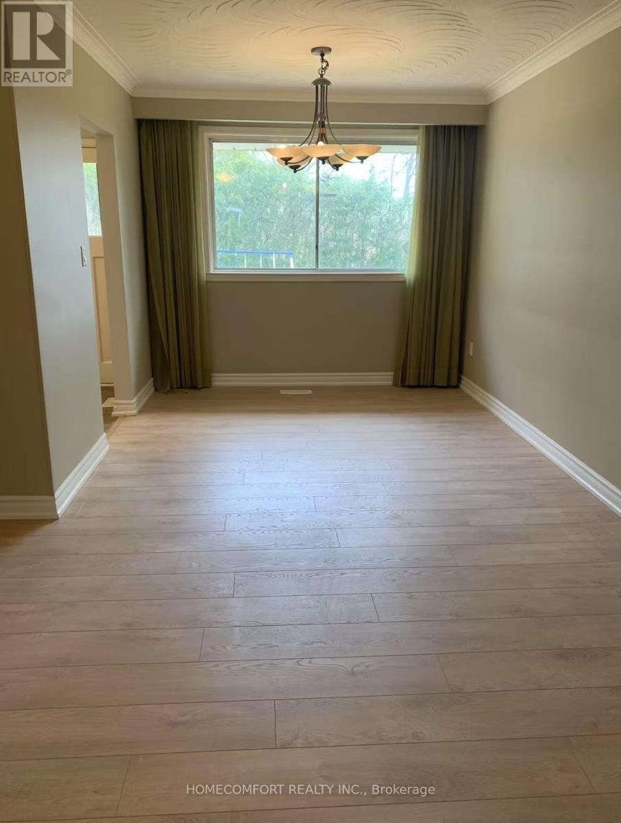 Photo 6 of 166 Sherwood Forest Drive, Markham ON