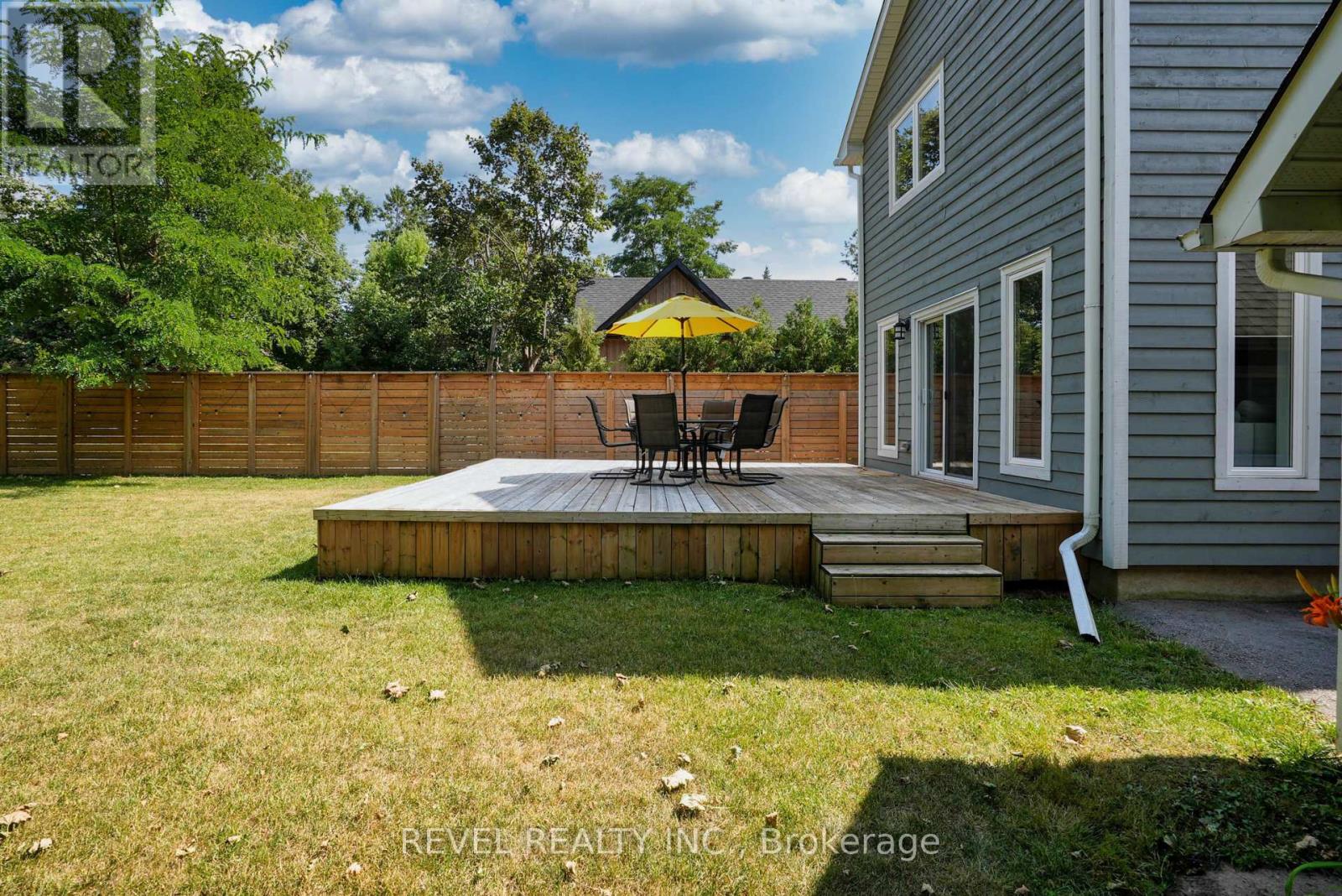 Photo 41 of 125 Dundonald Street, Barrie ON