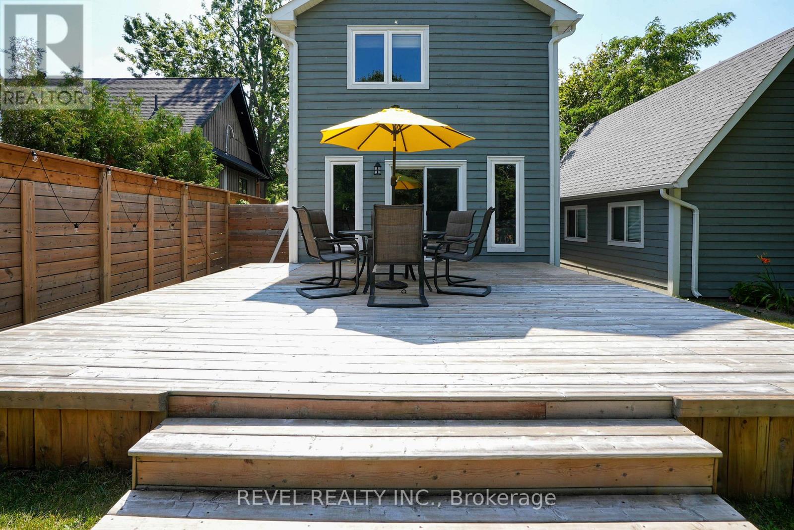 Photo 38 of 125 Dundonald Street, Barrie ON