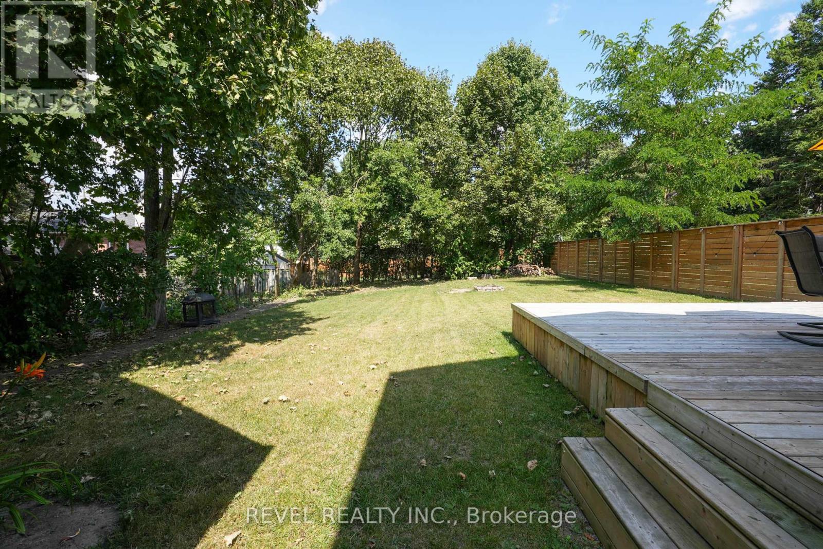 Photo 42 of 125 Dundonald Street, Barrie ON