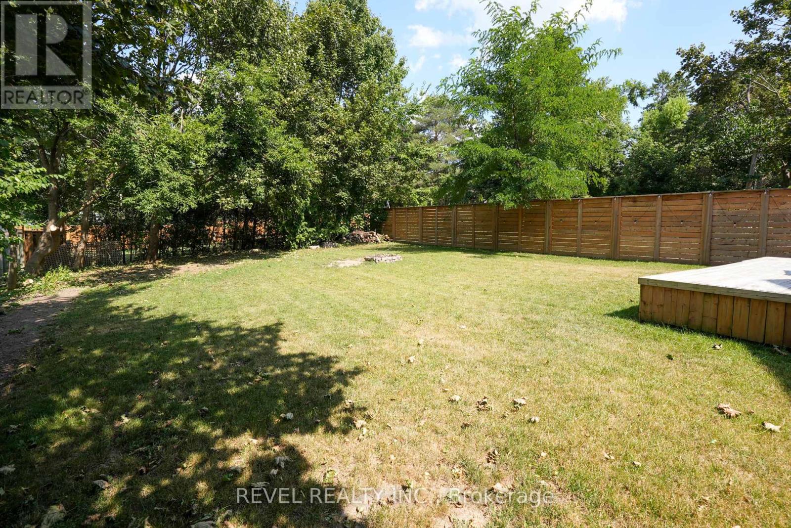 Photo 43 of 125 Dundonald Street, Barrie ON