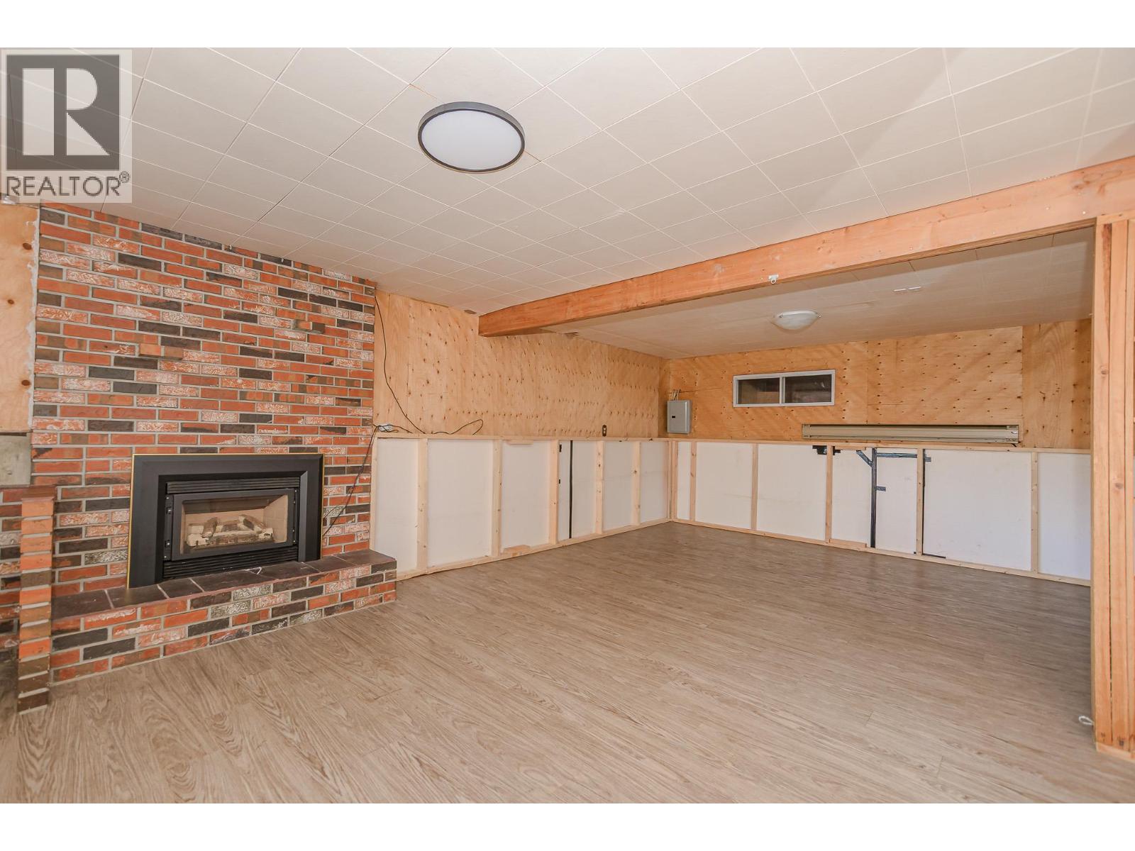 Photo 42 of 714 Maple Street, Sicamous BC
