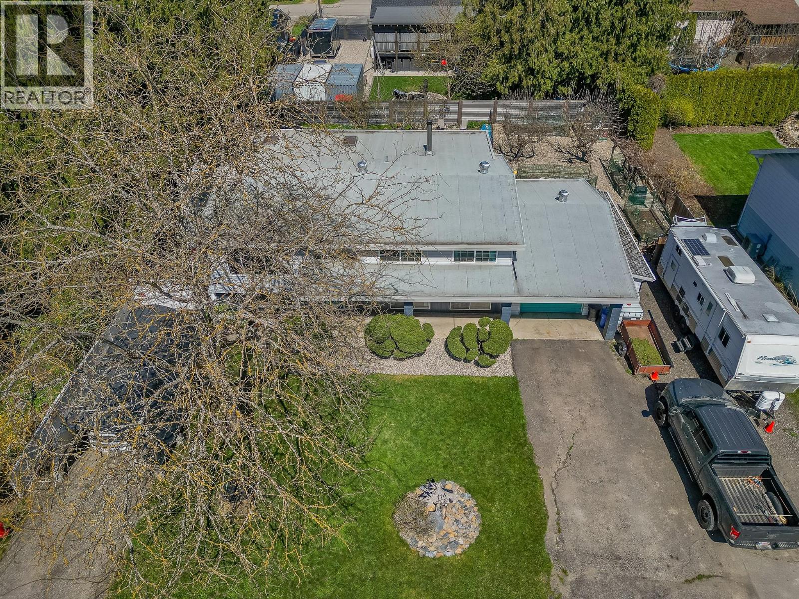 Photo 30 of 714 Maple Street, Sicamous BC