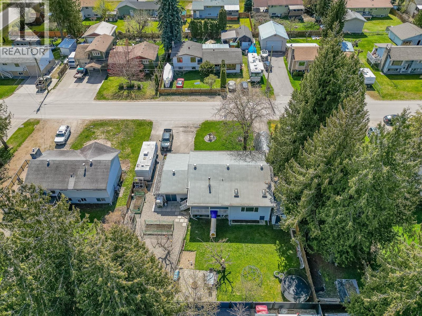 Photo 22 of 714 Maple Street, Sicamous BC