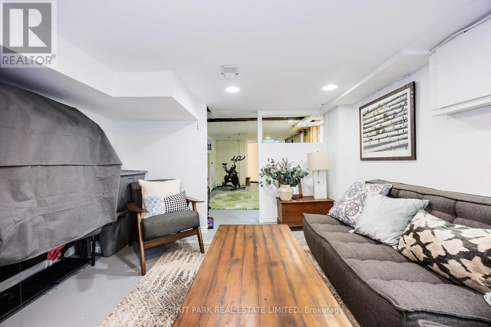 Photo 16 of 154 Cedric Avenue, Toronto ON