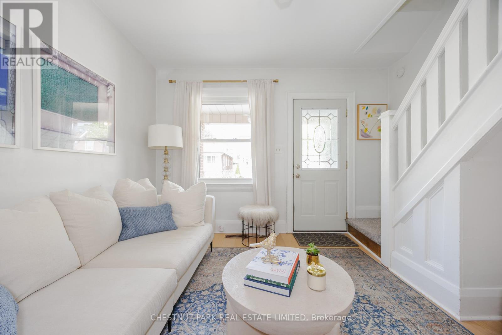 Photo 3 of 154 Cedric Avenue, Toronto ON