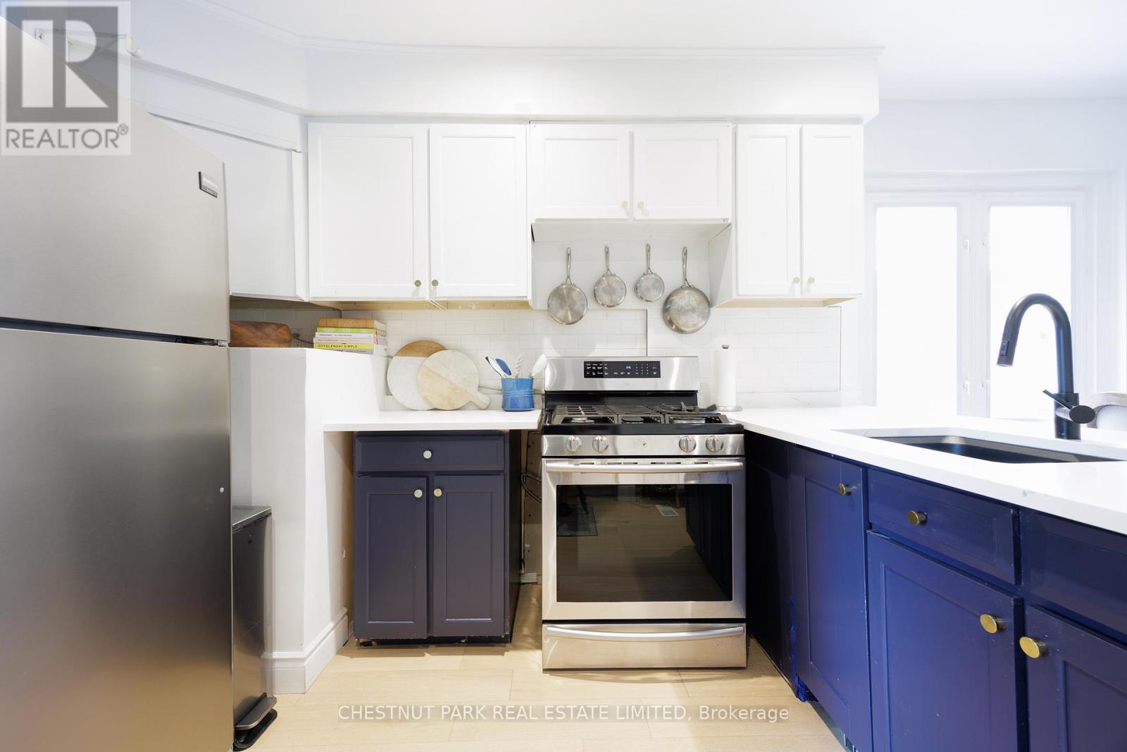 Photo 7 of 154 Cedric Avenue, Toronto ON