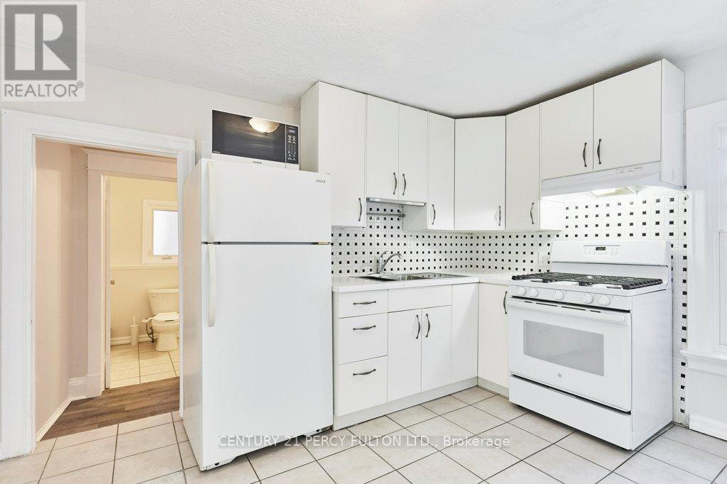Photo 17 of 471 Shaw Street, Toronto ON