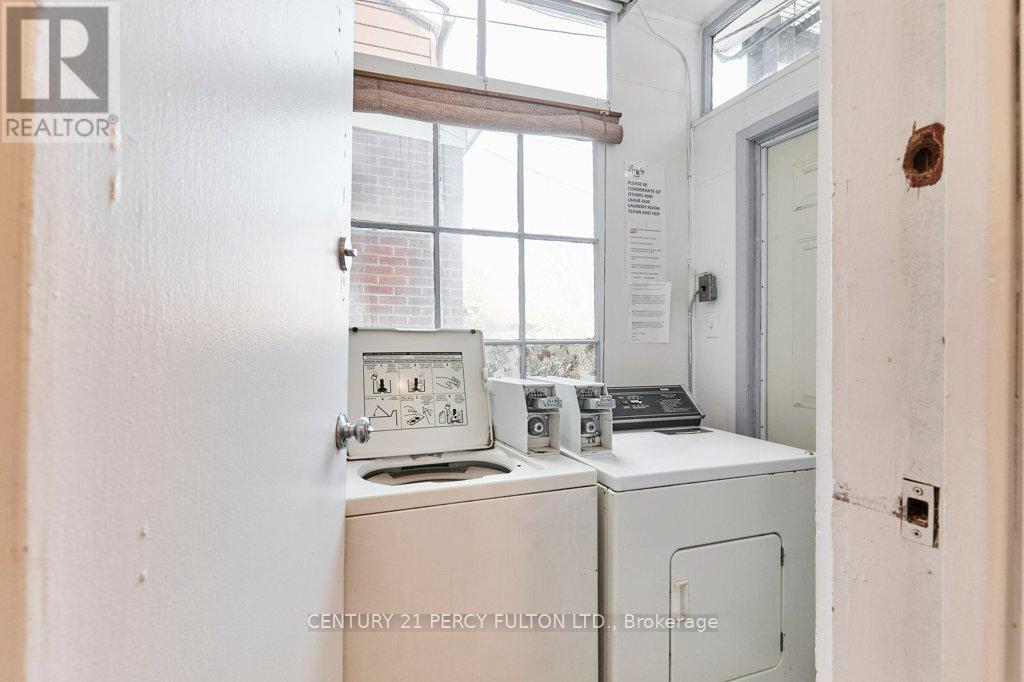 Photo 22 of 471 Shaw Street, Toronto ON
