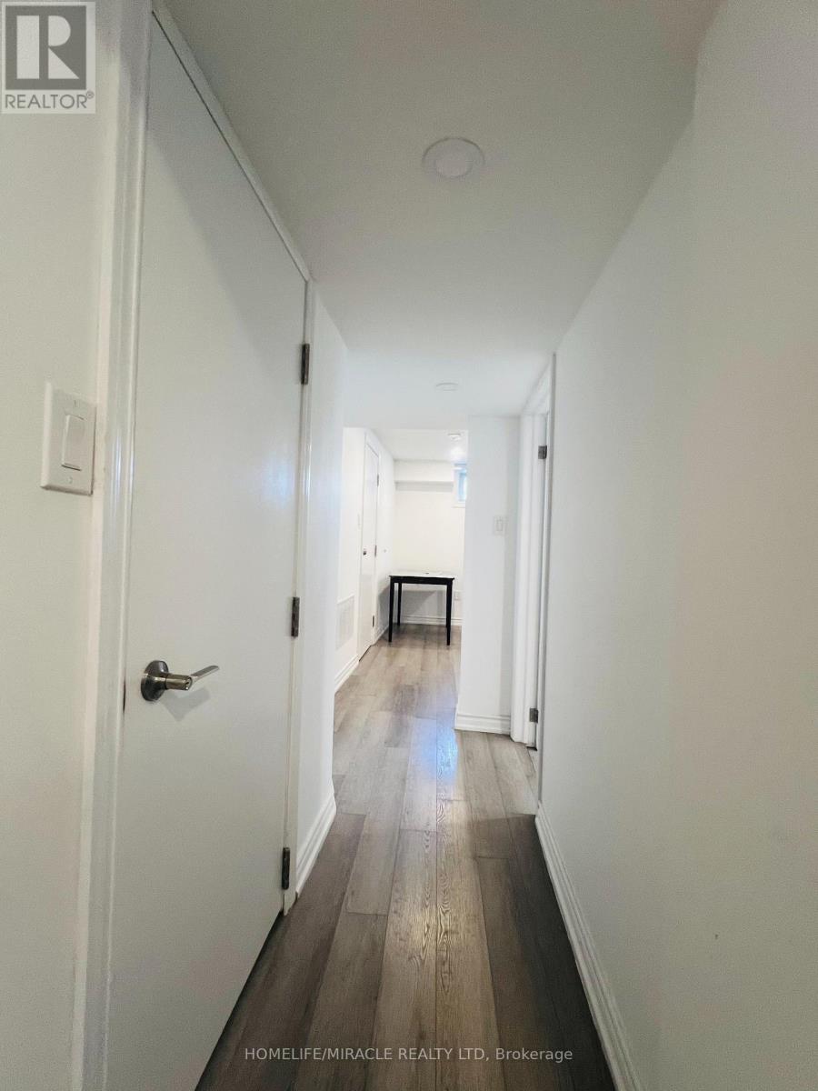 Photo 10 of 42 Marlbank Road, Toronto ON