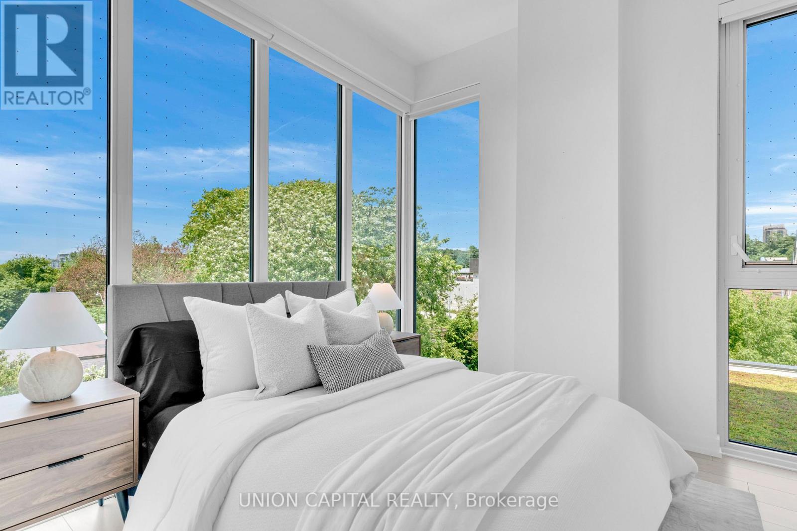 Photo 3 of 308 500 Dupont Street, Toronto ON