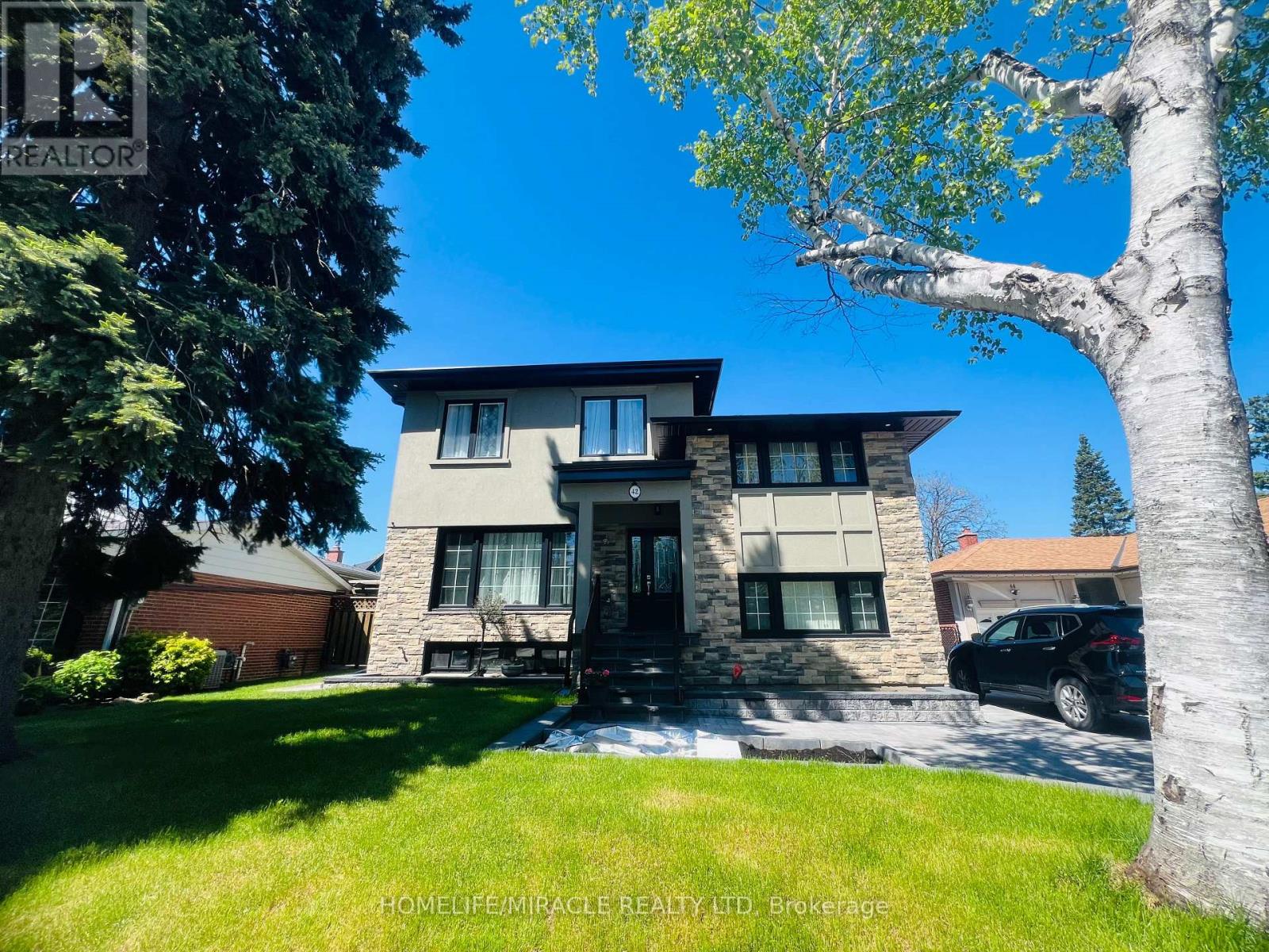 Photo 11 of 42 Marlbank Road, Toronto ON