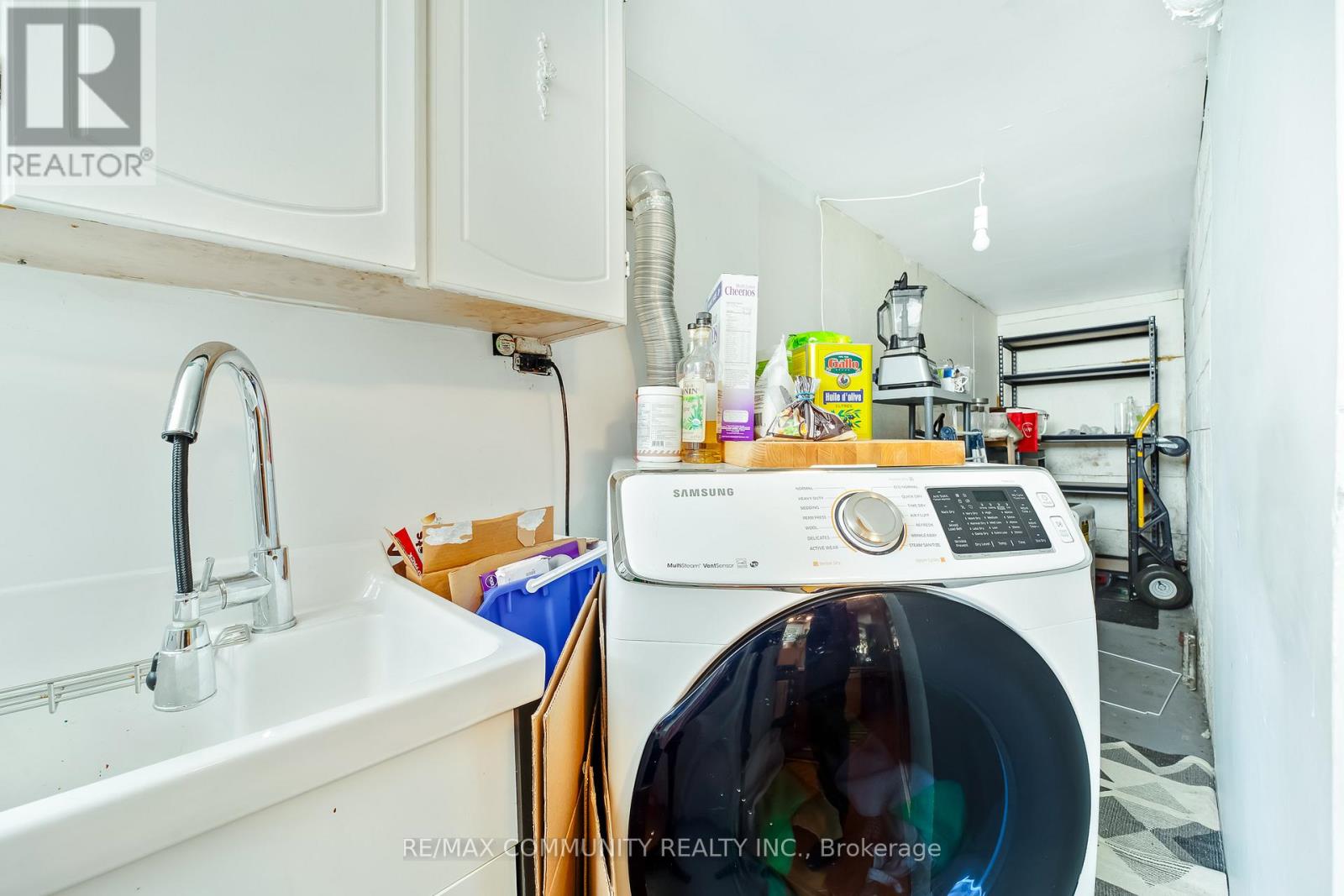 Photo 3 of 11 Presley Avenue, Toronto ON
