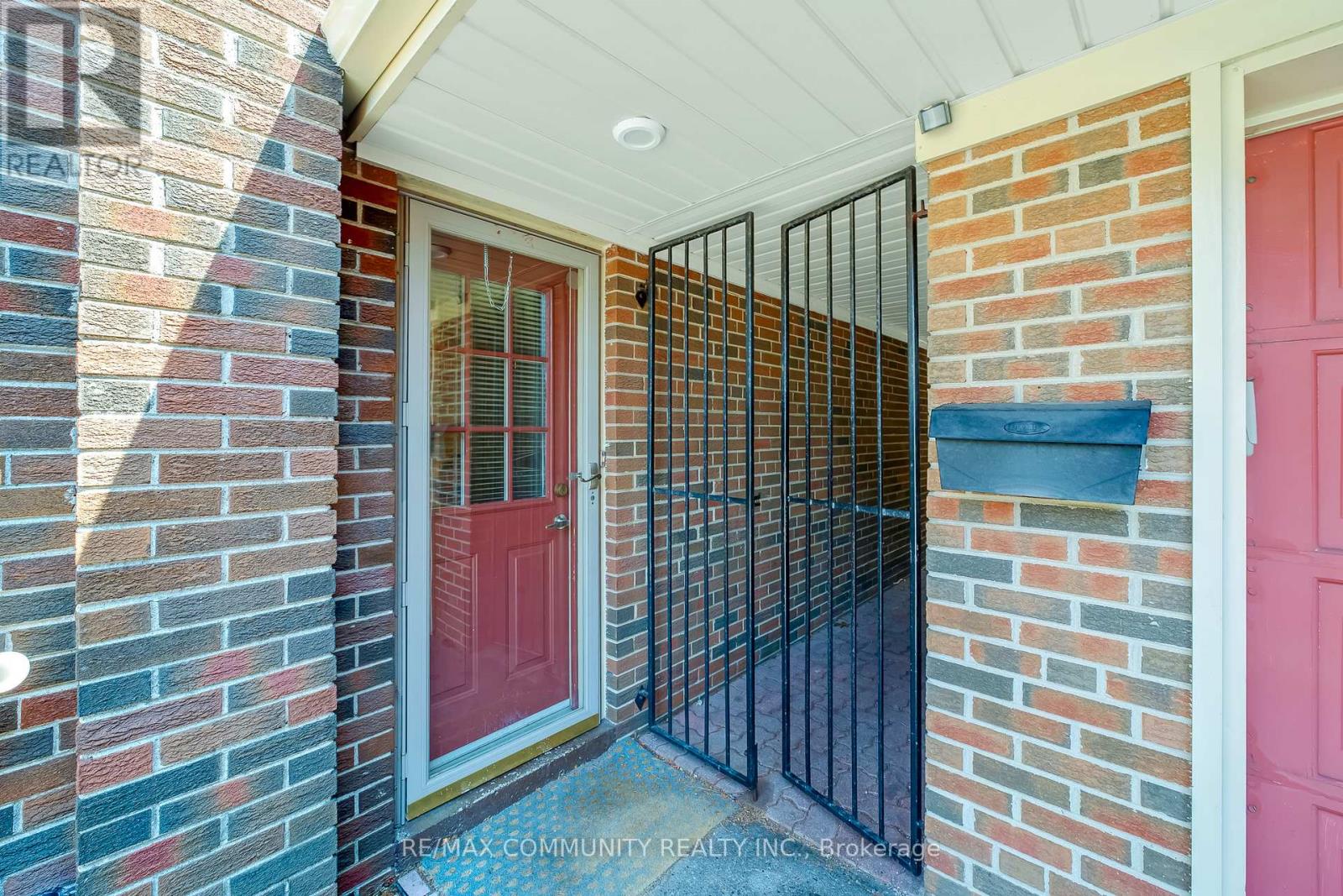 Photo 8 of 11 Presley Avenue, Toronto ON