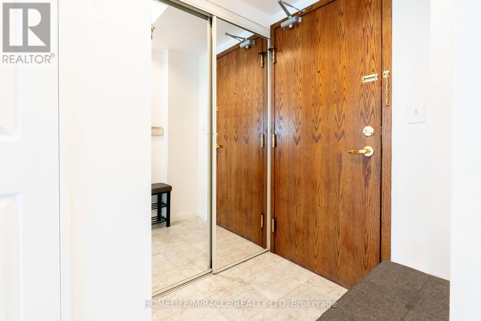 Photo 17 of 1506 1 Lee Centre Drive, Toronto ON