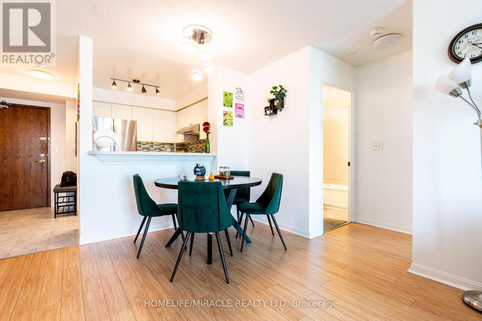 Photo 28 of 1506 1 Lee Centre Drive, Toronto ON
