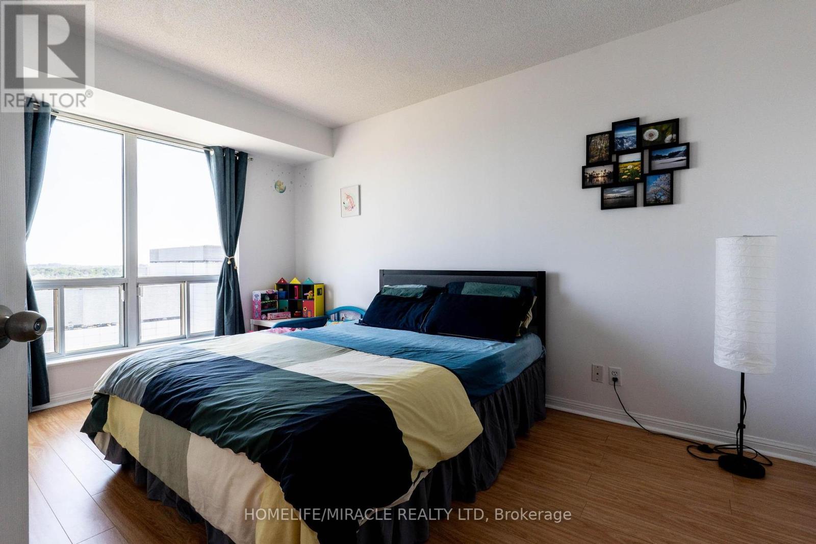 Photo 33 of 1506 1 Lee Centre Drive, Toronto ON