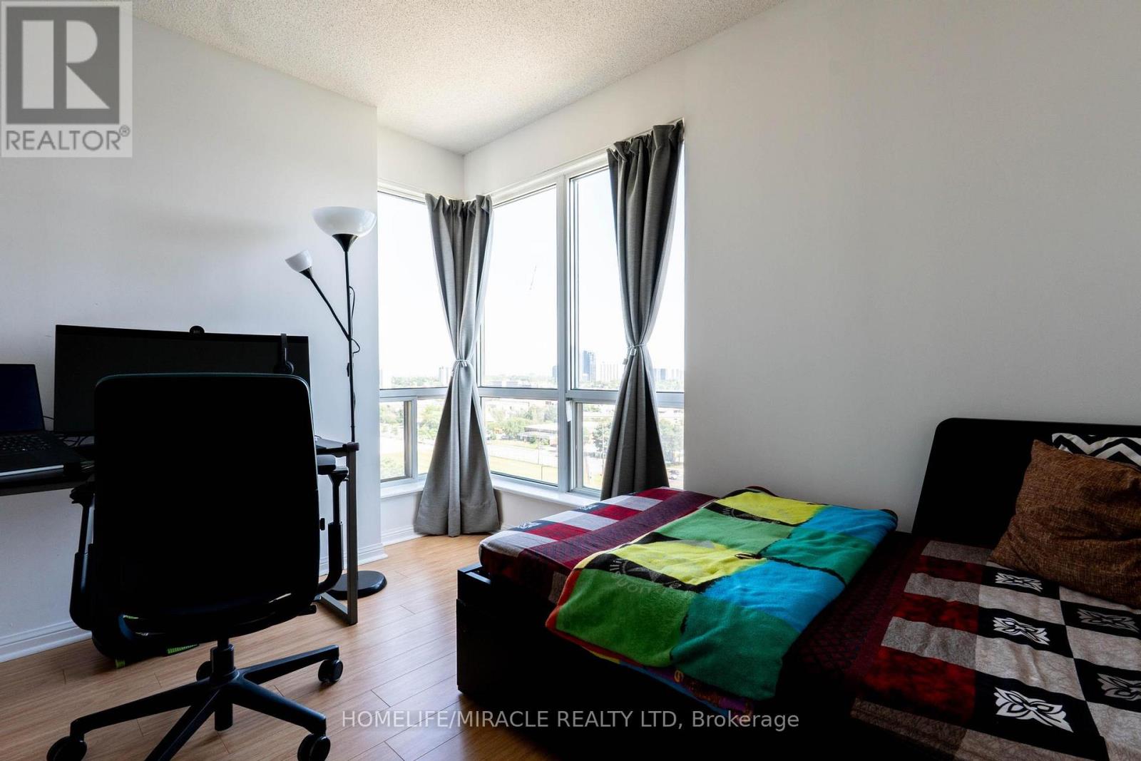 Photo 40 of 1506 1 Lee Centre Drive, Toronto ON