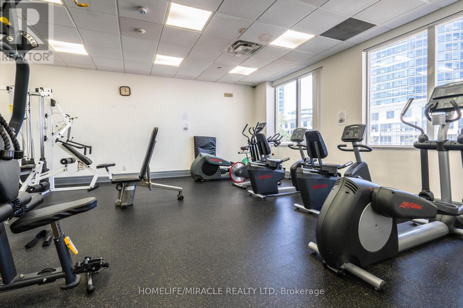 Photo 12 of 1506 1 Lee Centre Drive, Toronto ON