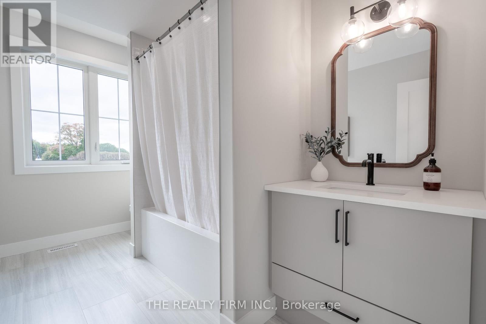 Photo 2 of 130 Harvest Lane, Thames Centre ON