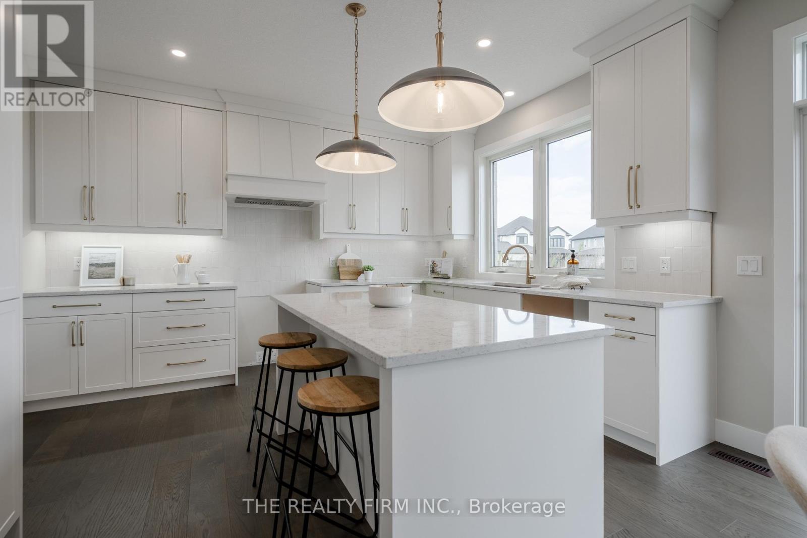 Photo 13 of 130 Harvest Lane, Thames Centre ON