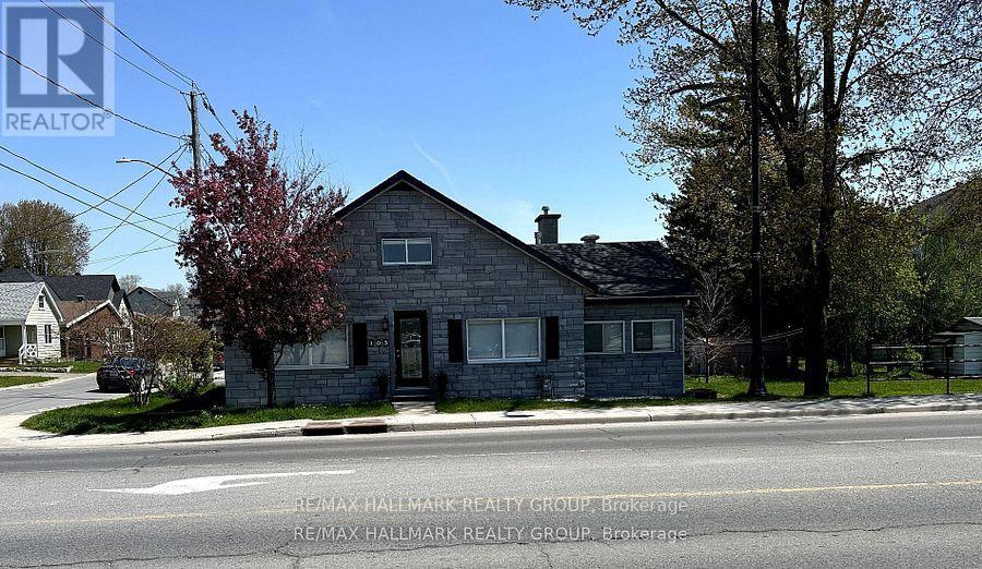 Photo 3 of 103 Wilson Street W, Perth ON