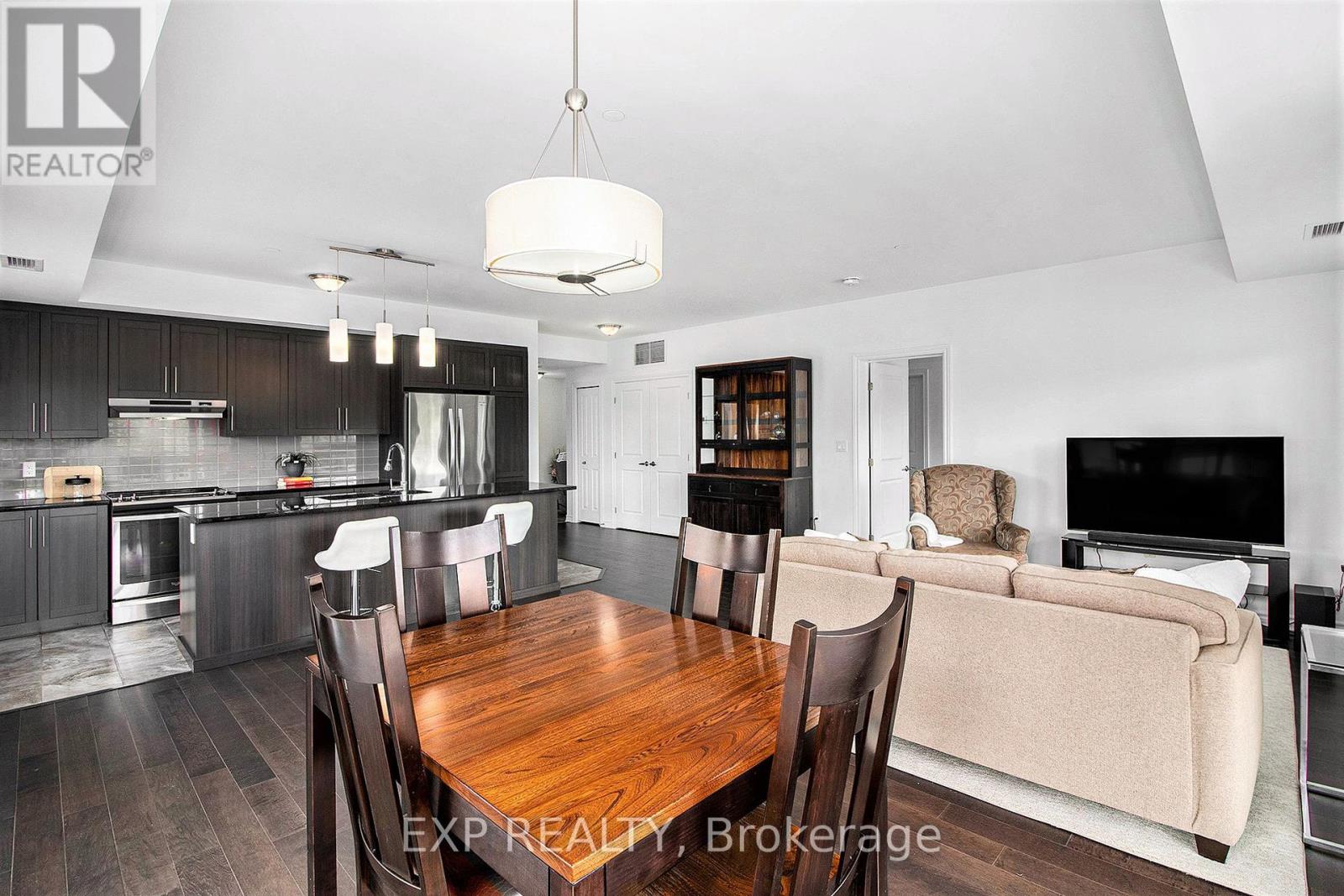 Photo 21 of 202 120 Prestige Circle, Ottawa ON