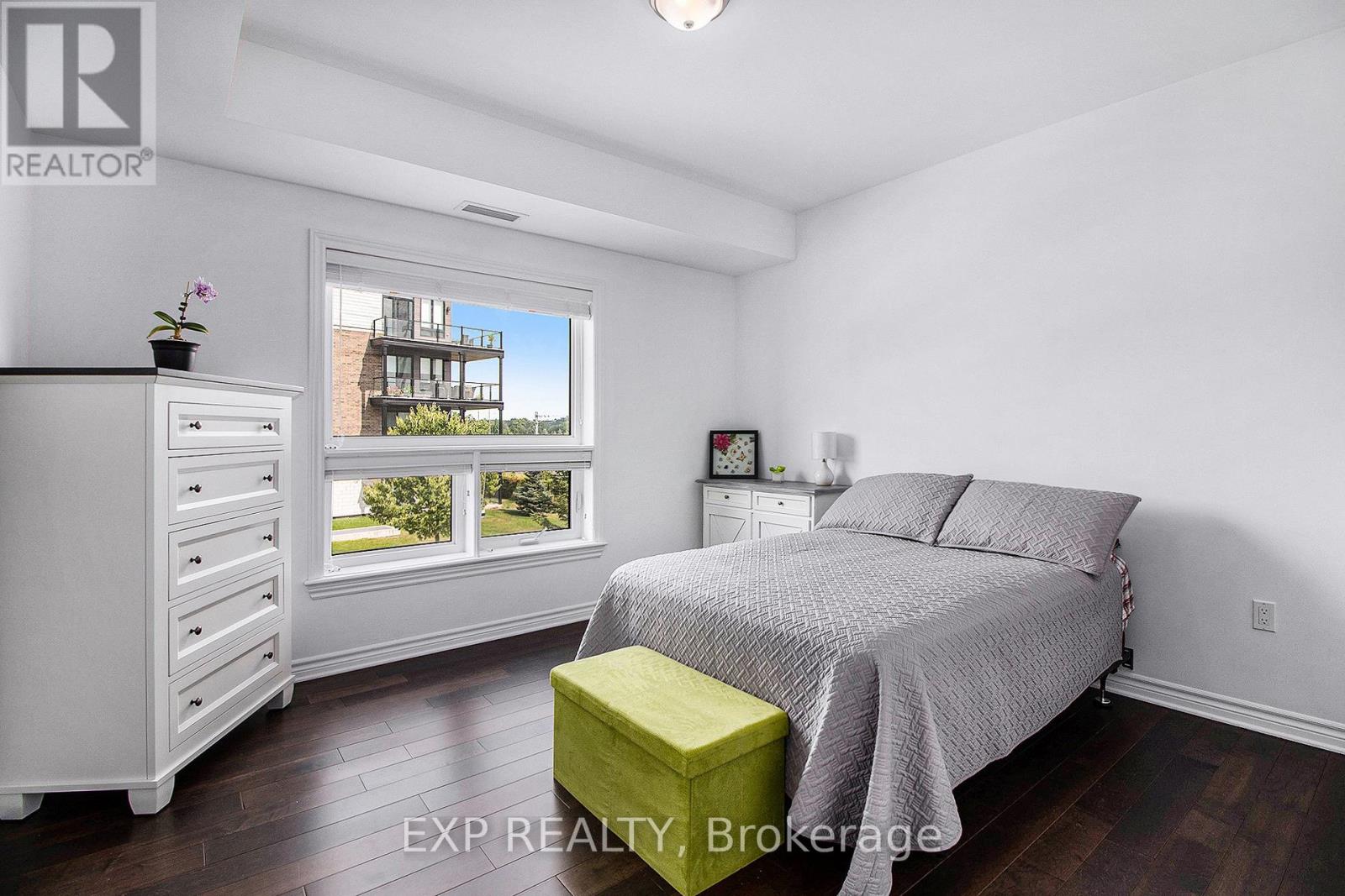 Photo 17 of 202 120 Prestige Circle, Ottawa ON