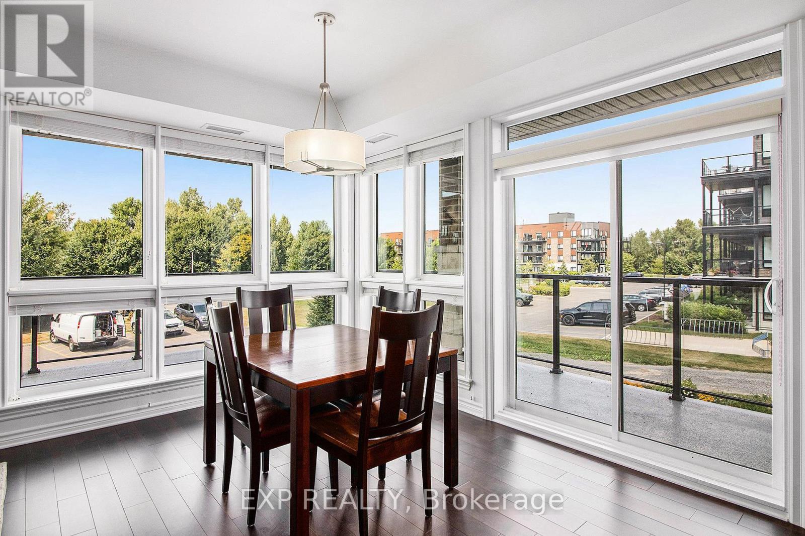 Photo 18 of 202 120 Prestige Circle, Ottawa ON