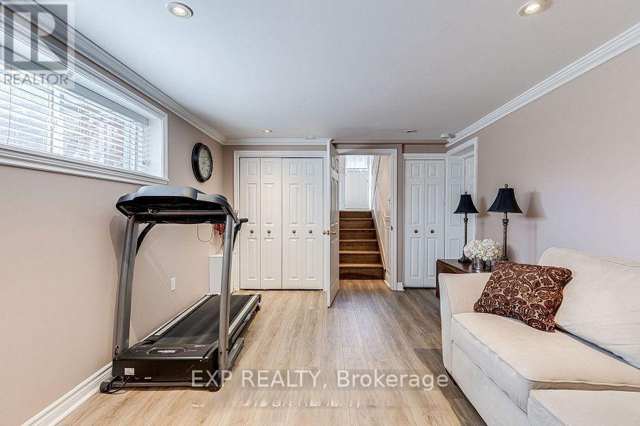Photo 5 of 149 Altamira Road, Richmond Hill ON