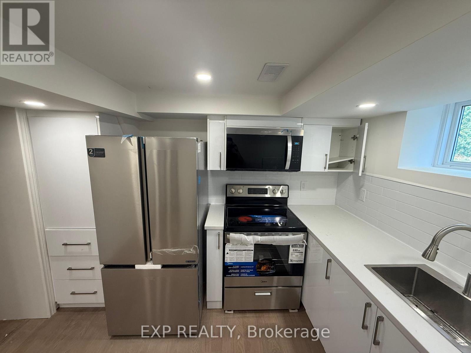 Photo 8 of 149 Altamira Road, Richmond Hill ON
