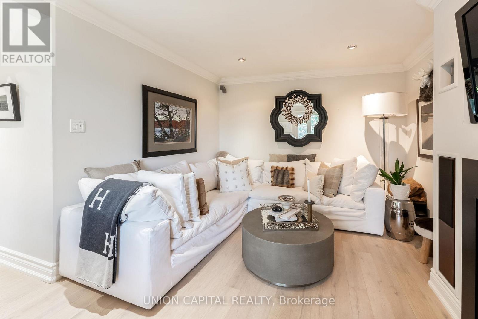 Photo 21 of 123 Imperial Crescent, Bradford West Gwillimbury ON