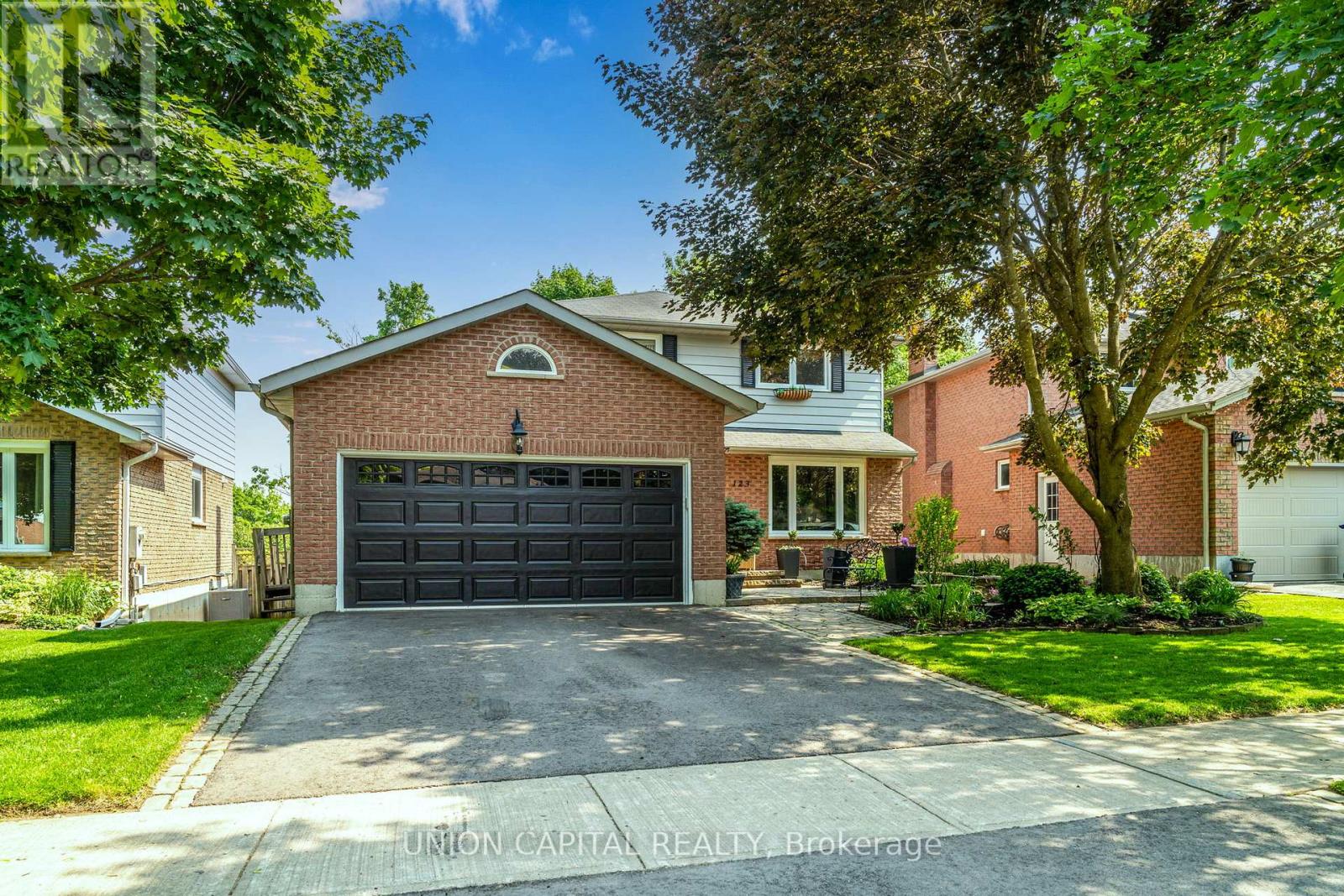 Photo 43 of 123 Imperial Crescent, Bradford West Gwillimbury ON