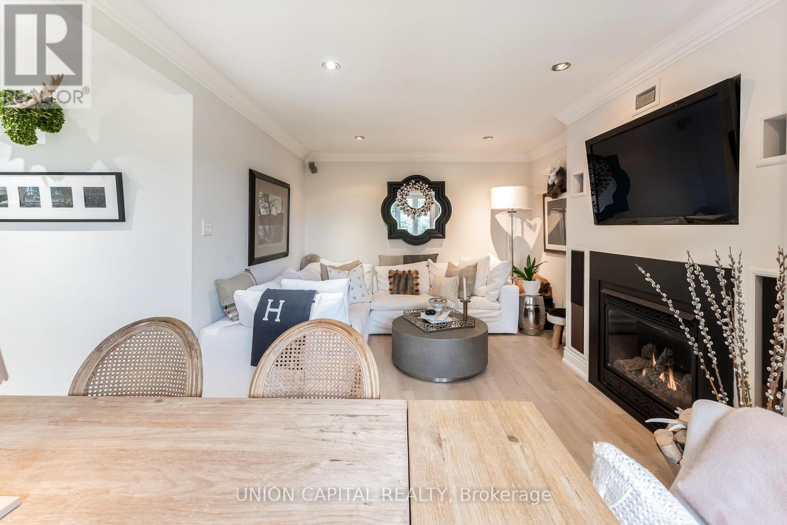 Photo 11 of 123 Imperial Crescent, Bradford West Gwillimbury ON
