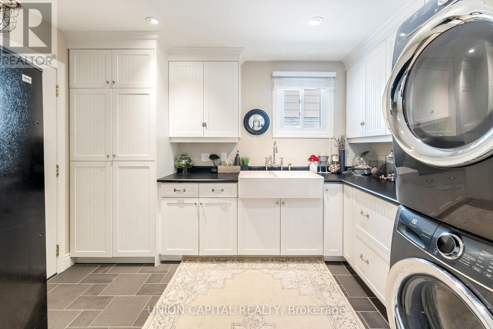 Photo 23 of 123 Imperial Crescent, Bradford West Gwillimbury ON