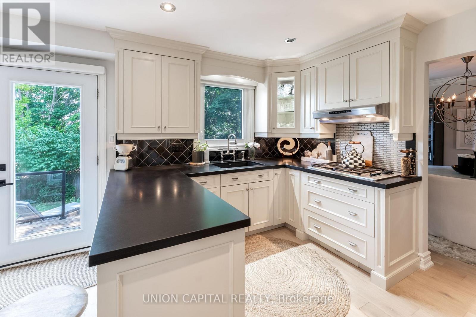 Photo 37 of 123 Imperial Crescent, Bradford West Gwillimbury ON